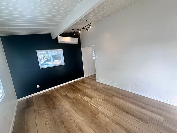 3rd image of 4357 Clairemont Mesa Blvd