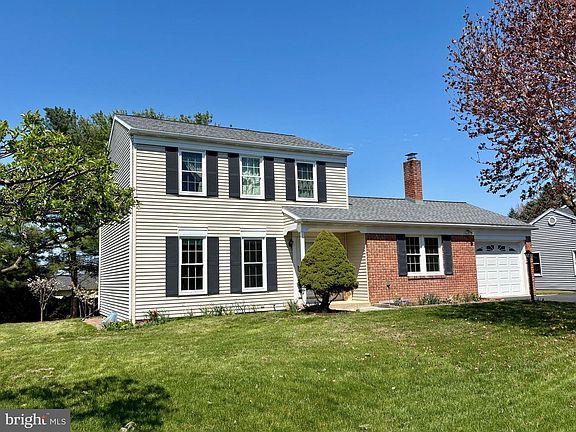 4th image of 2439 Cypress Dr