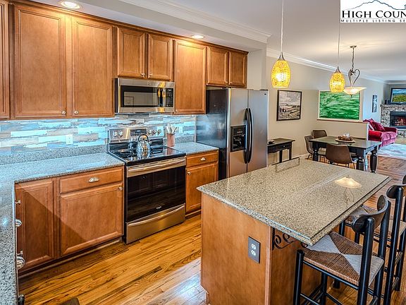 5th image of 3441 S Beech Mountain Parkway #E4