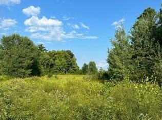 Bon St, Cecil, WI 54111