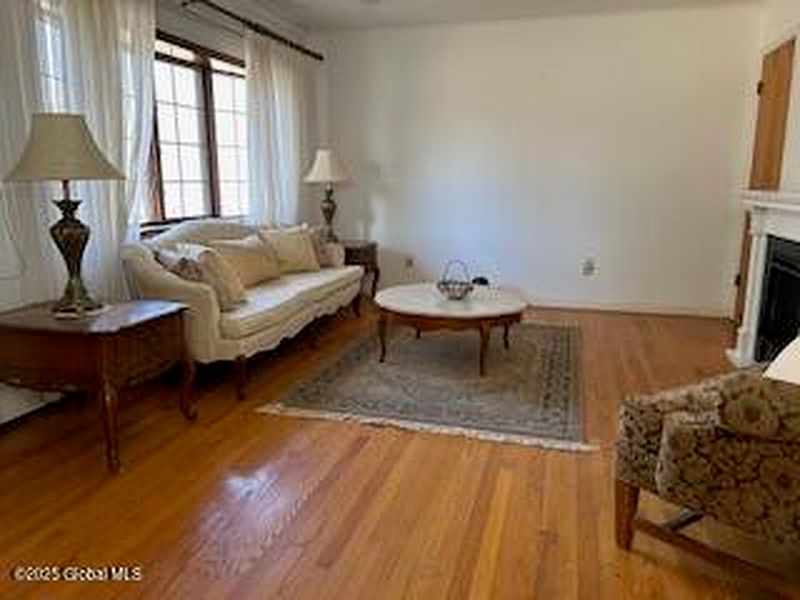 3rd image of 294 Morner Road