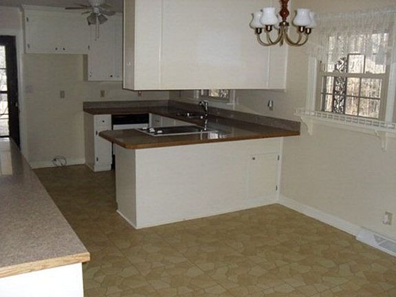4th image of 4842 Lakeview Rd