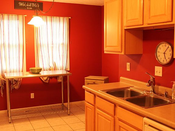 4th image of 259 Independence Dr