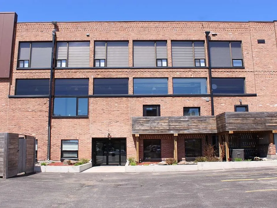 37 Cumberland St S #103