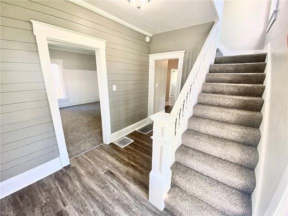 3rd image of 509 N Uhrich St