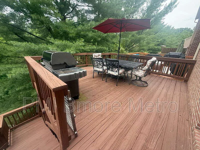 3 bed, 2.5 bath, 1640 sqft, $3,100 — Photo 4