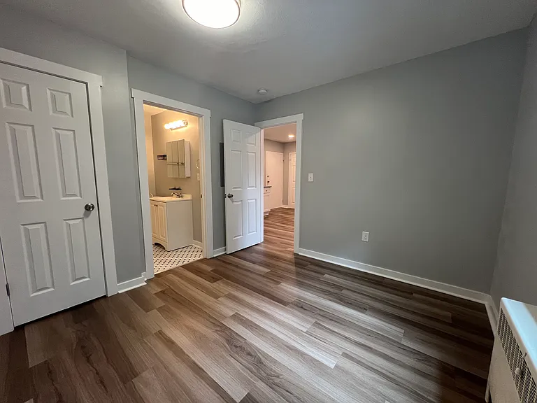 5326 Fifth Avenue #25
