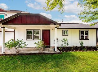 2461 NE 5th St, Redmond, OR 97756