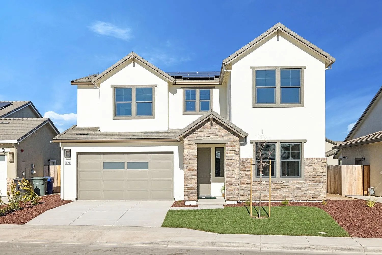 1625 Radiance Ln photo 1