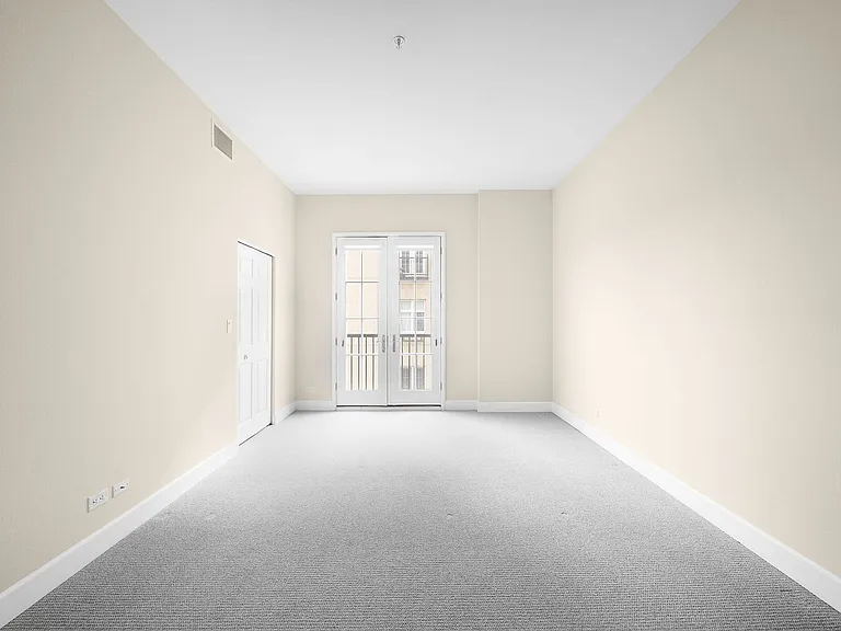 25 N Downing St #1-402 — Photo 16