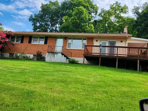 340 Pine Hollow Rd, Christiansburg, VA 24073