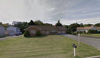 1st image of 305 Woodpoint Ave