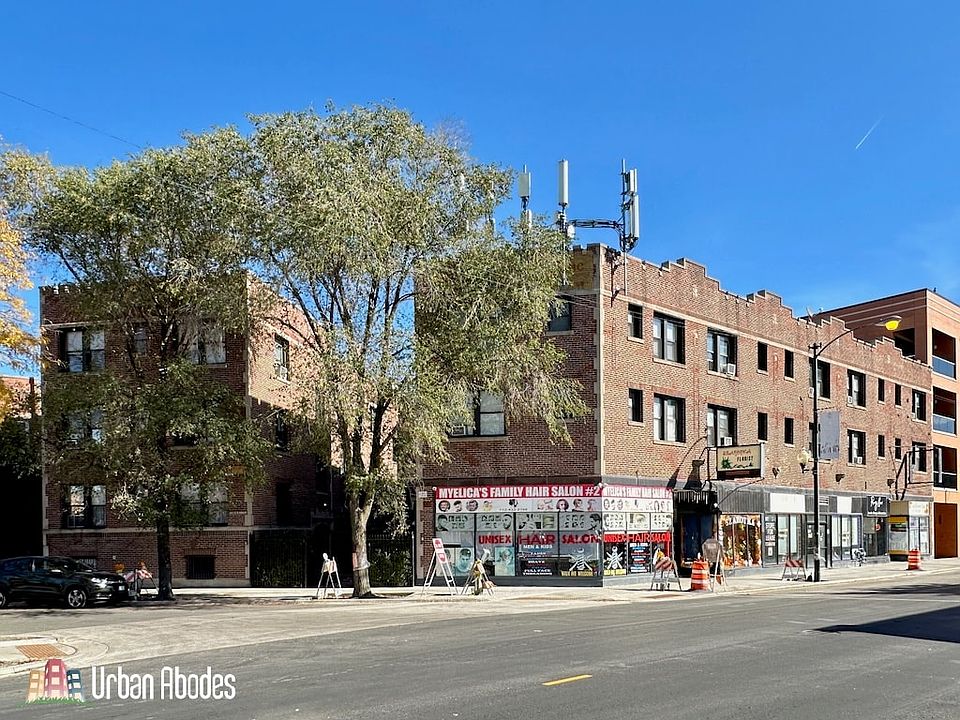 1st image of 3123 N Hamlin Ave APT 2C