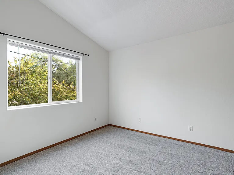 6303 SE Woodstock Blvd #1 — Photo 12