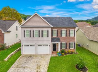 4347 Faircrest Ln, Roanoke, VA 24018