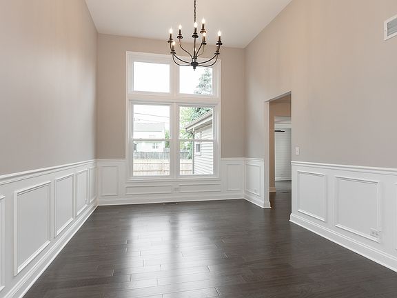5th image of 25044 Chelsea Ln