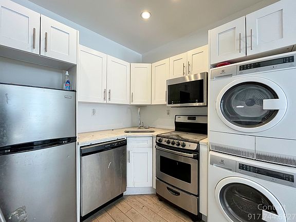 4th image of 6118 Myrtle Ave #1