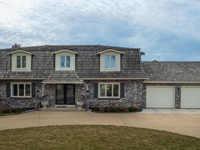9944 Devonshire Dr, Omaha, NE, 68114