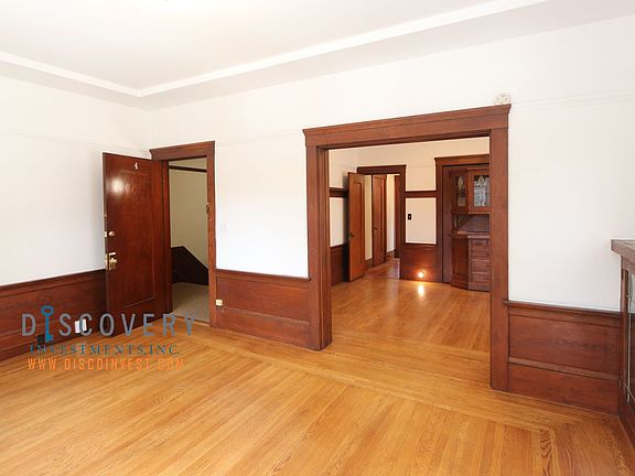 5th image of 5695 Oak Grove Ave APT 4