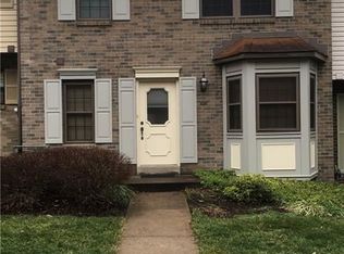 569 Thorncliffe Dr, Pittsburgh, PA 15205