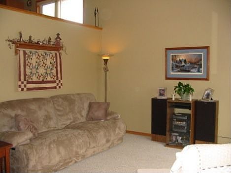 4th image of 1310 Hunter Hill Dr