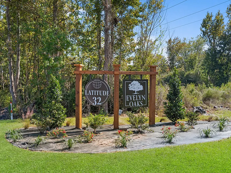 336 Latitude Ln — Photo 21