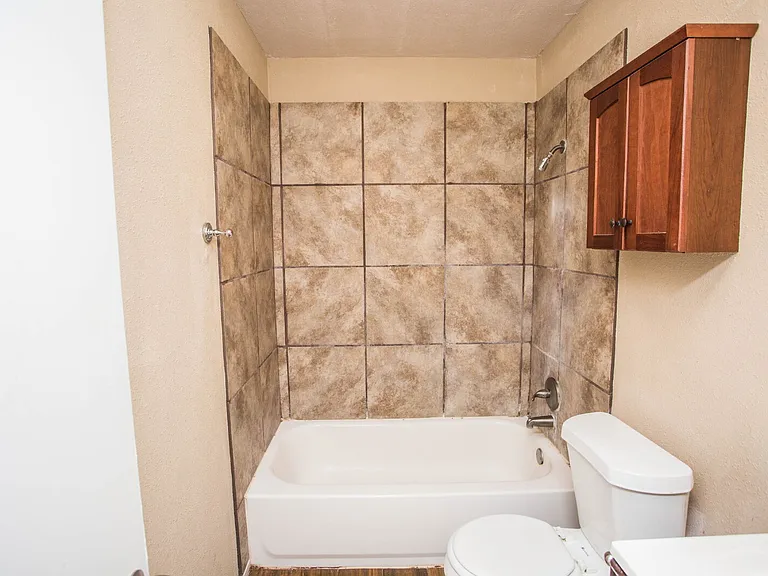 2815 43rd St #11 — Photo 24