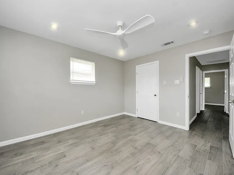 5441 Minden St #20 — Photo 10