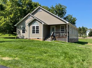 15 S Water St, Fincastle, VA 24090