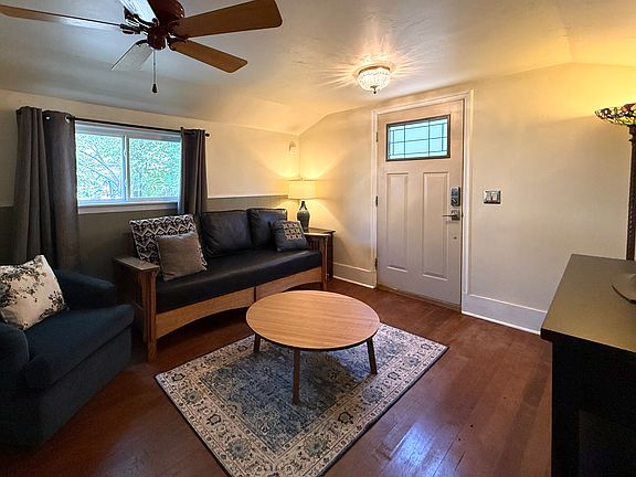 3rd image of 1145 9th St #B