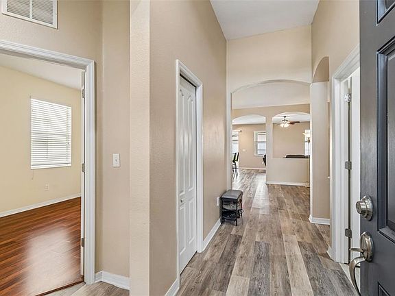 4th image of 211 FAIRMONT DRIVE
