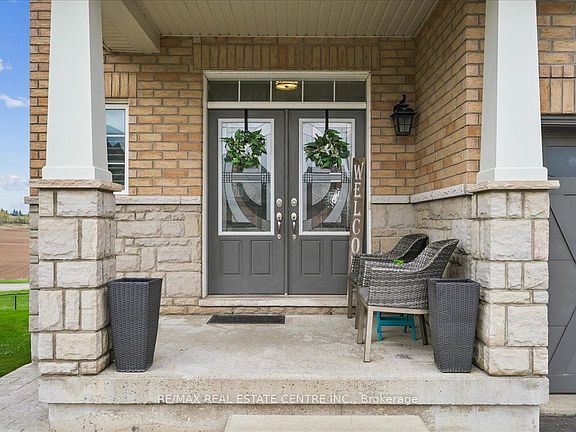 2nd image of 33 Paula Ct