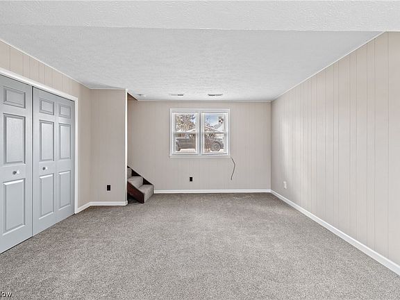 3rd image of 31 Lindbergh Ave #33