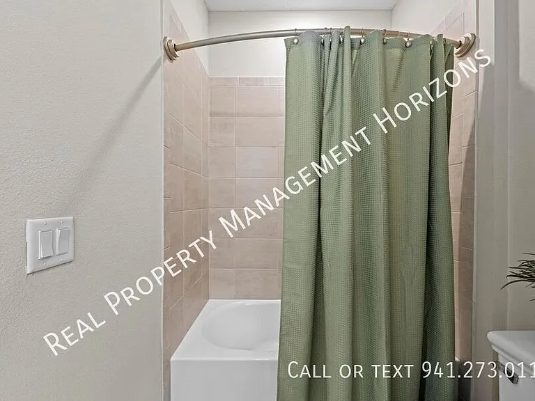 4430 Pond Brook Ct — Photo 47