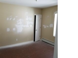 16 Narragansett St FLOOR 2, Springfield, MA 01107