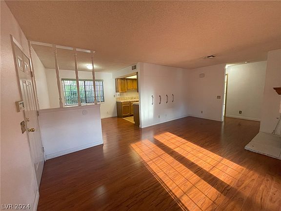 5th image of 4251 Sanderling Cir Unit 313
