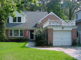 2725 Broadway Ave, Evanston, IL