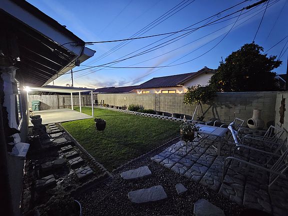 3rd image of 5861 Chinook Dr