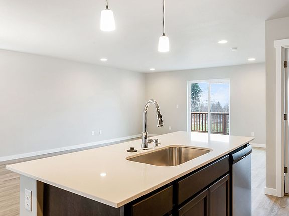 5th image of 6340 84th Ave NE