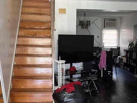 3rd image of 3116 Cottman Ave