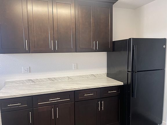 5th image of 2031 W Washington Ave APT 2