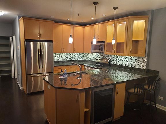3rd image of 680 S Federal St APT 910
