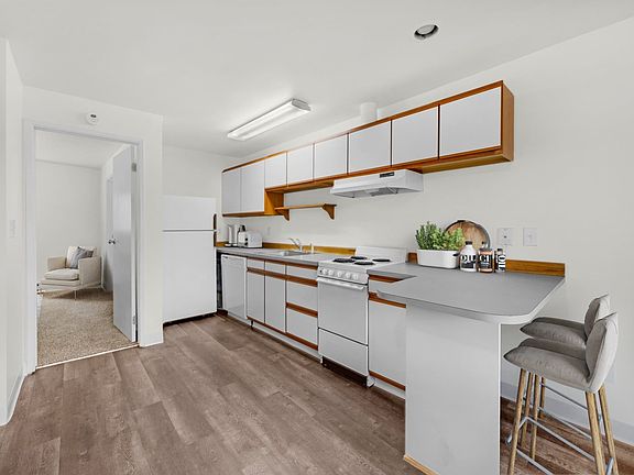 5th image of 12000 Sand Point Way NE APT 2