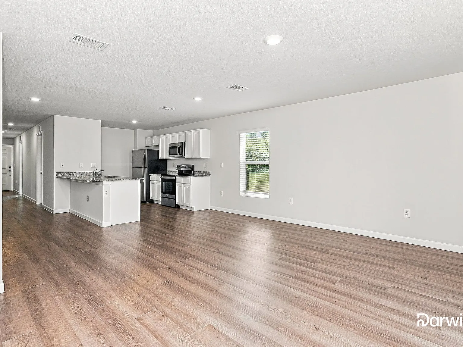4 bed, 2.0 bath, 1517 sqft, $1,720 — Photo 4