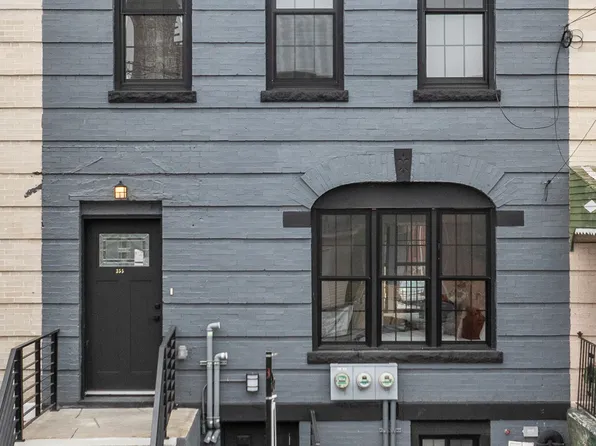 355 East 51st Street image 1 of 14