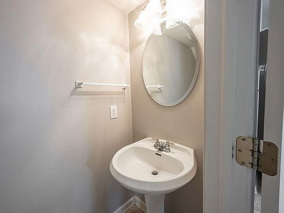 3rd image of 9246 Eden Woods Ct