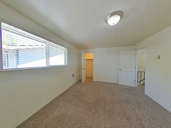 5th image of 136-140 NE Conifer Blvd #6