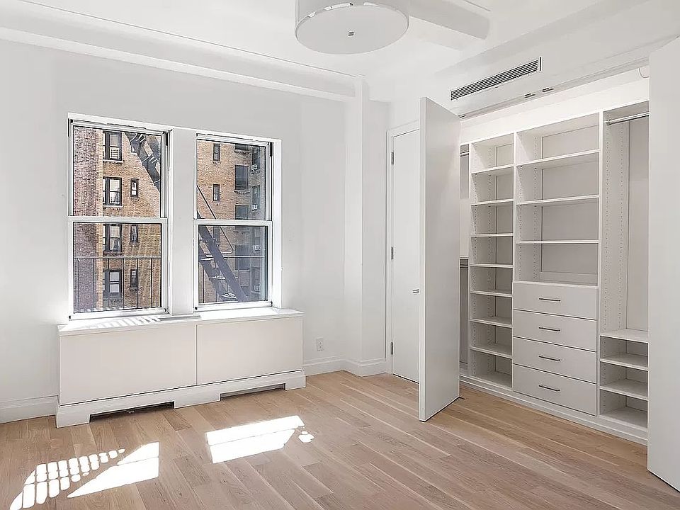 2nd image of 215 W 88th St APT 10B