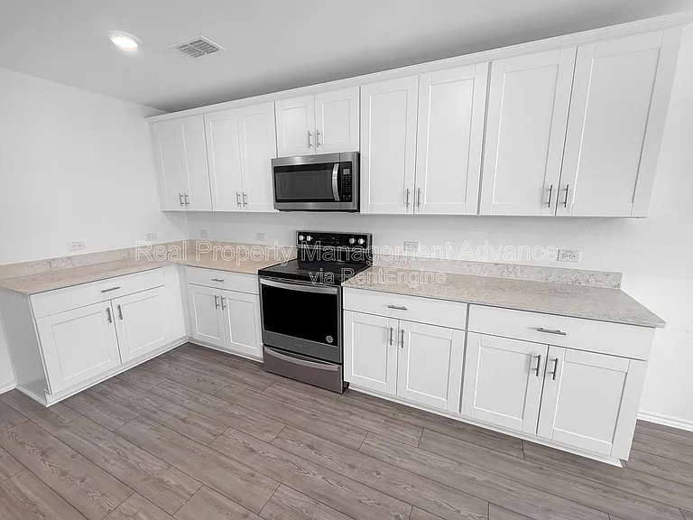 846 Breakwater Dr — Photo 10