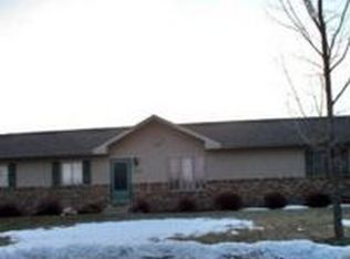 2234 Parkmeadow Dr, Beloit, WI 53511